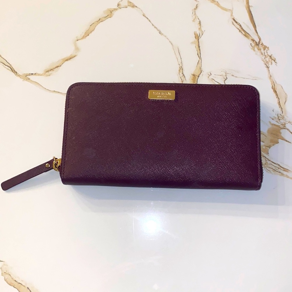 Burgundy Kate spade wallet lightly used.